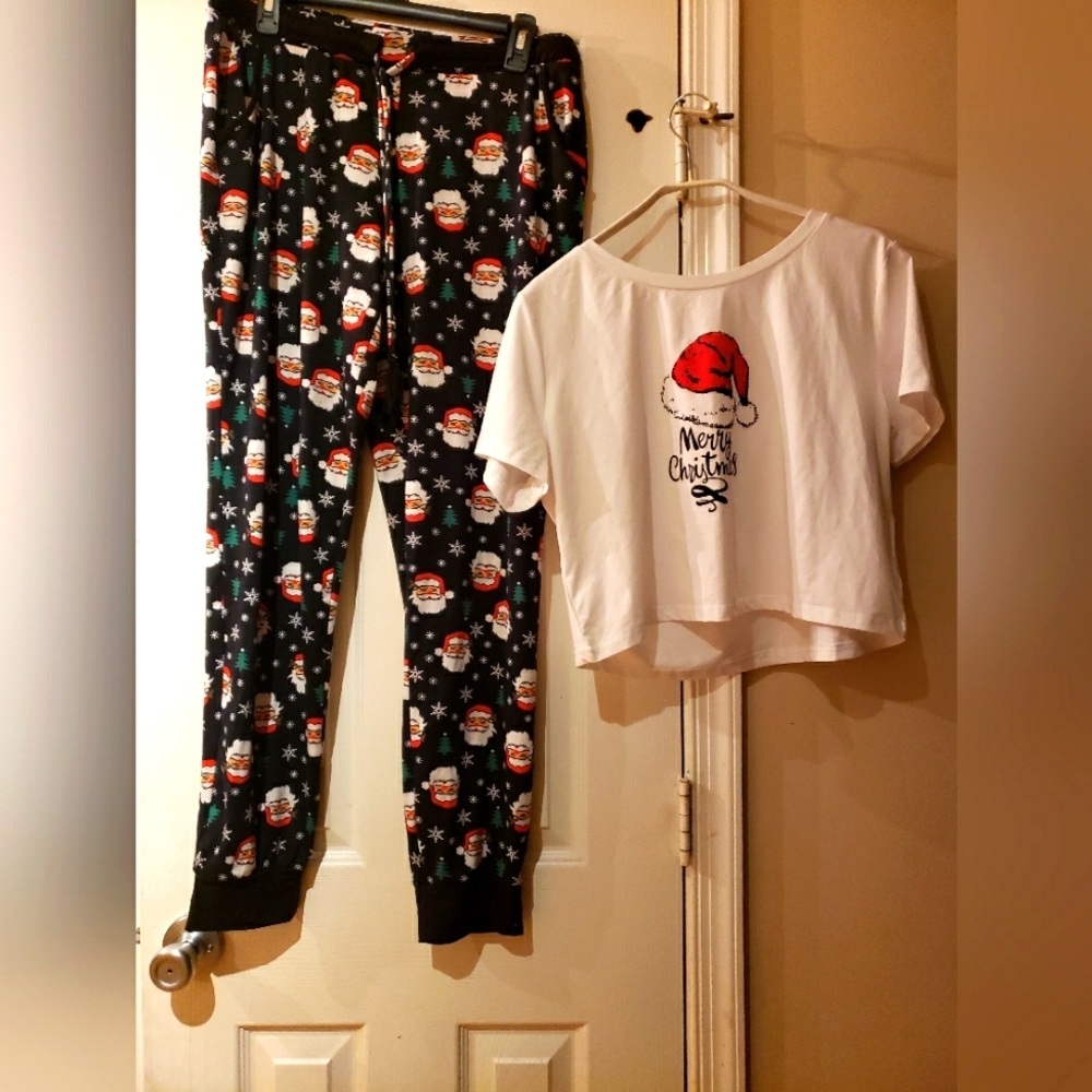 NWOT Jouniors Super Cute Christmast Pajama Set - Picture 7 of 8